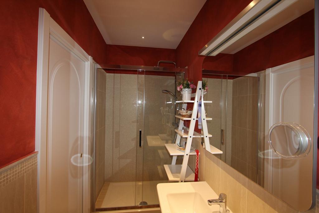 مبيت وإفطار روما Area Sacra Relais الغرفة الصورة